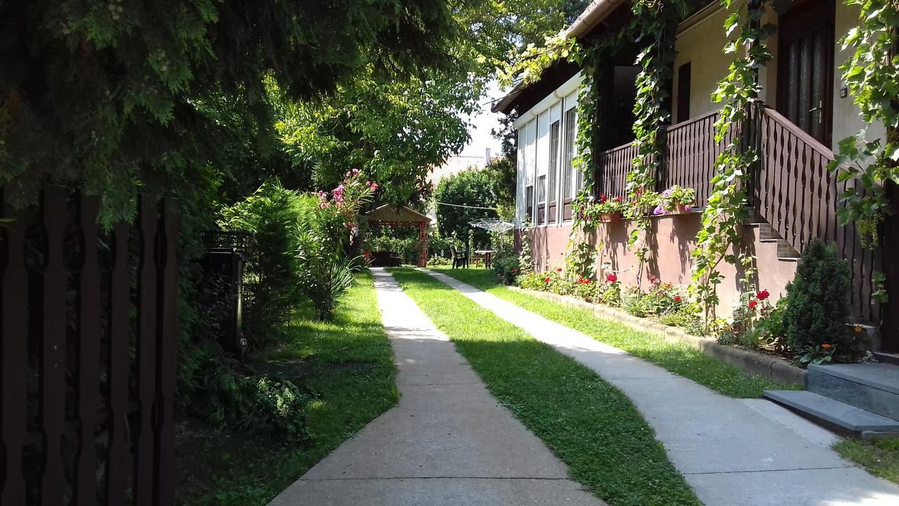 Holiday Apartmanház Zalakaros Ngoại thất bức ảnh